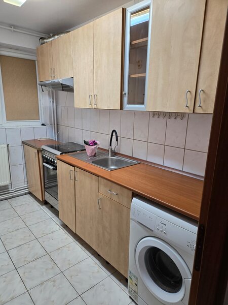 Cartier 23 August, parc, Gara Catelu, ap. 2 camere de vanzare